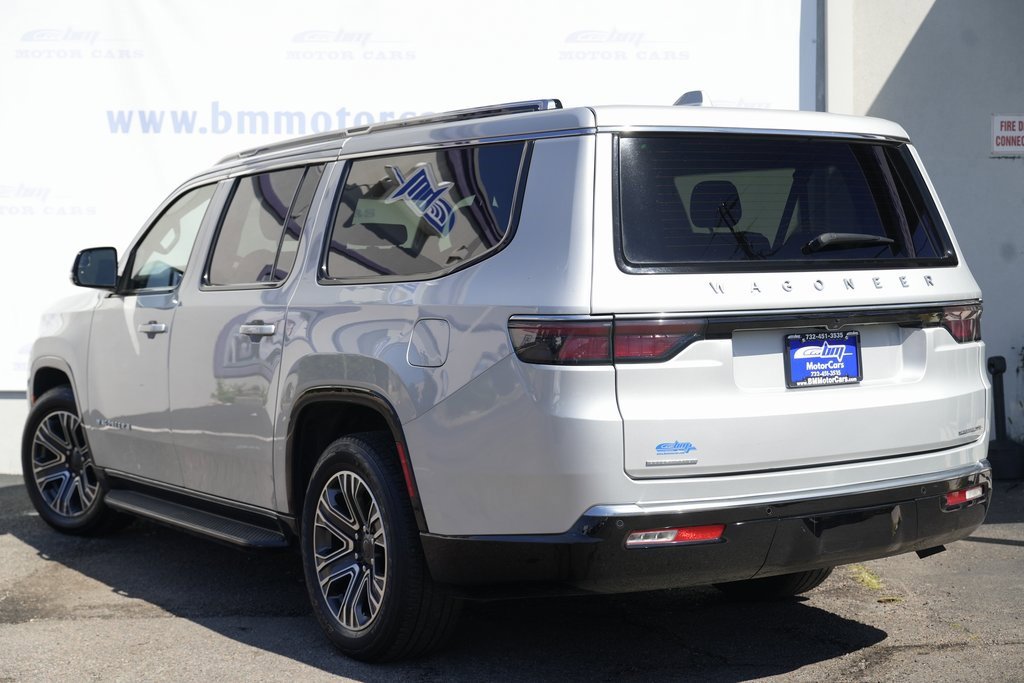 Used 2023 Jeep Wagoneer L Series II image 4