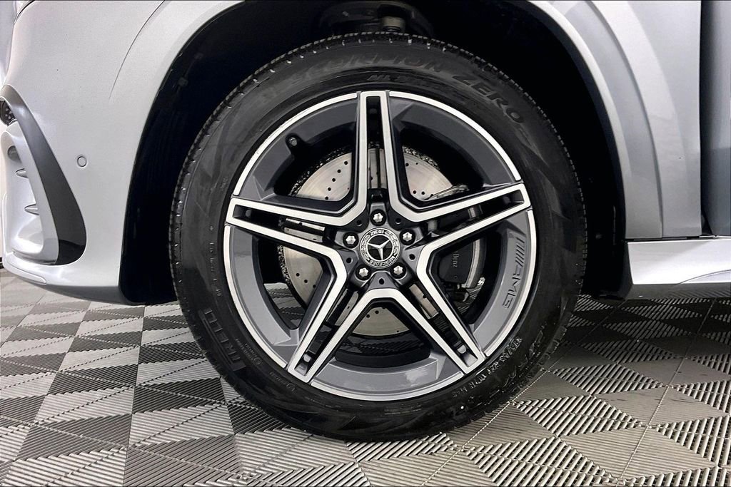 New 2025 Mercedes-Benz GLS 450 4MATIC image 12
