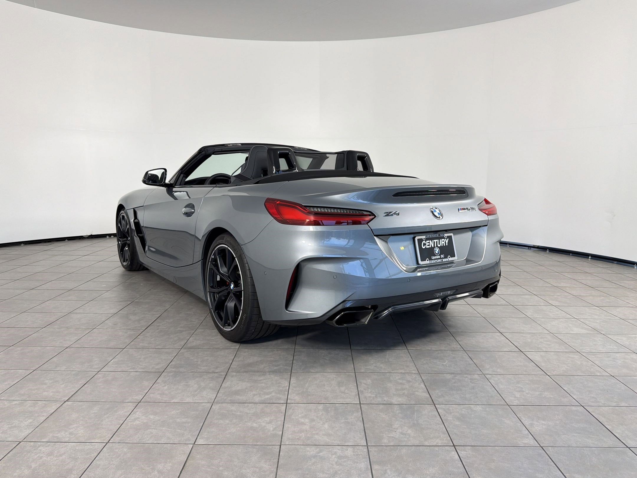 Used 2025 BMW Z4 M40i w/ Edition image 3