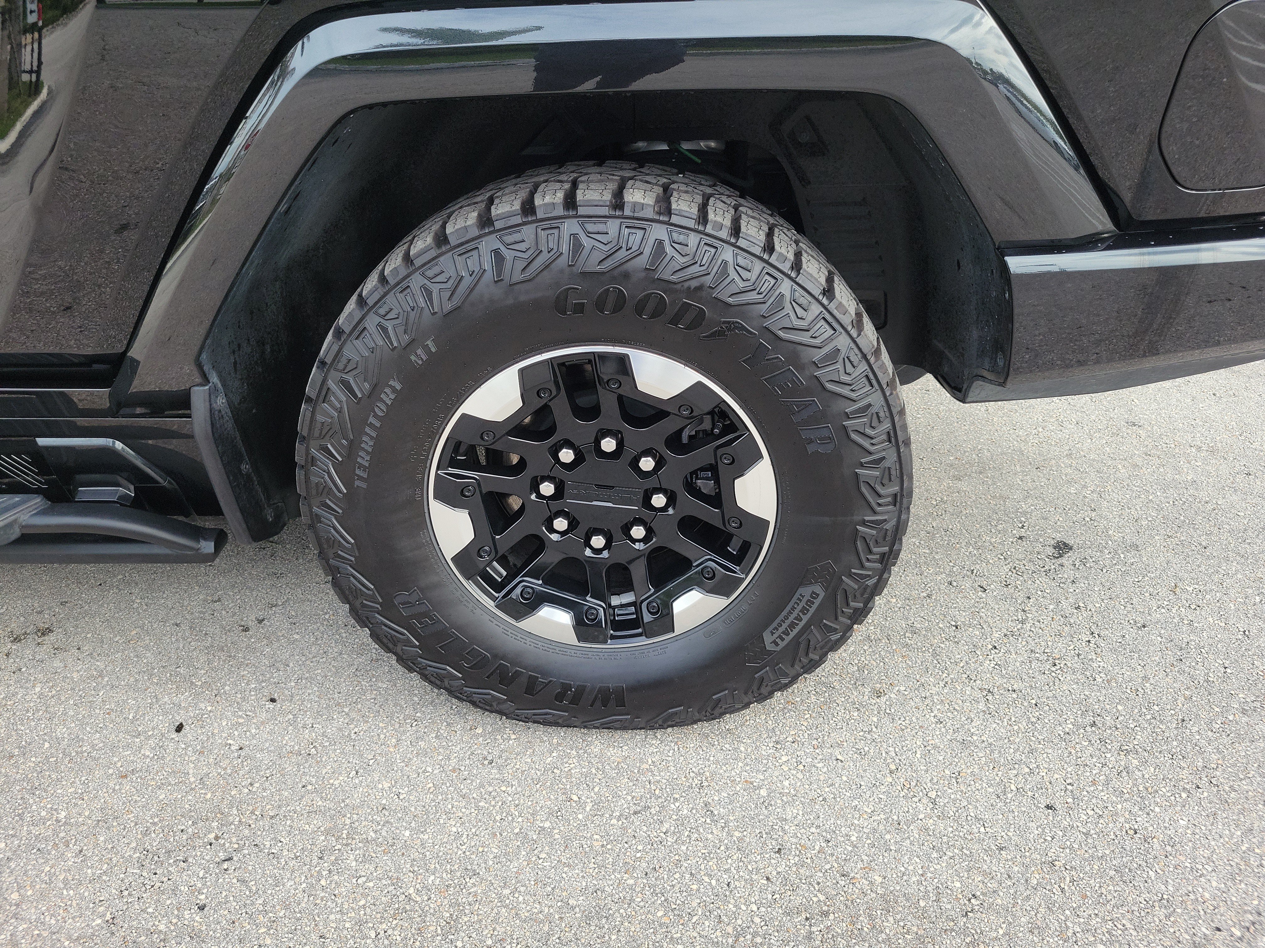 Used 2024 GMC Hummer EV 3X w/ Extreme Off-Road Package AWD/4WD image 26