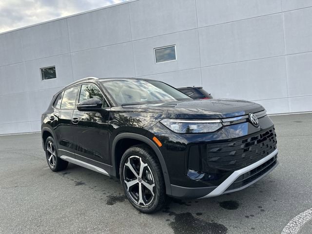 New 2025 Volkswagen Tiguan SE image 7