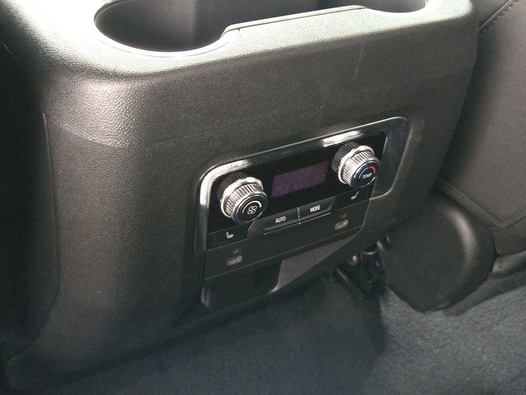 Certified 2023 GMC Yukon XL AT4 AWD/4WD image 27