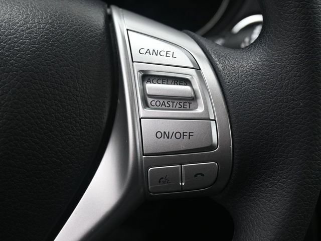 Used 2015 Nissan Rogue SV image 19