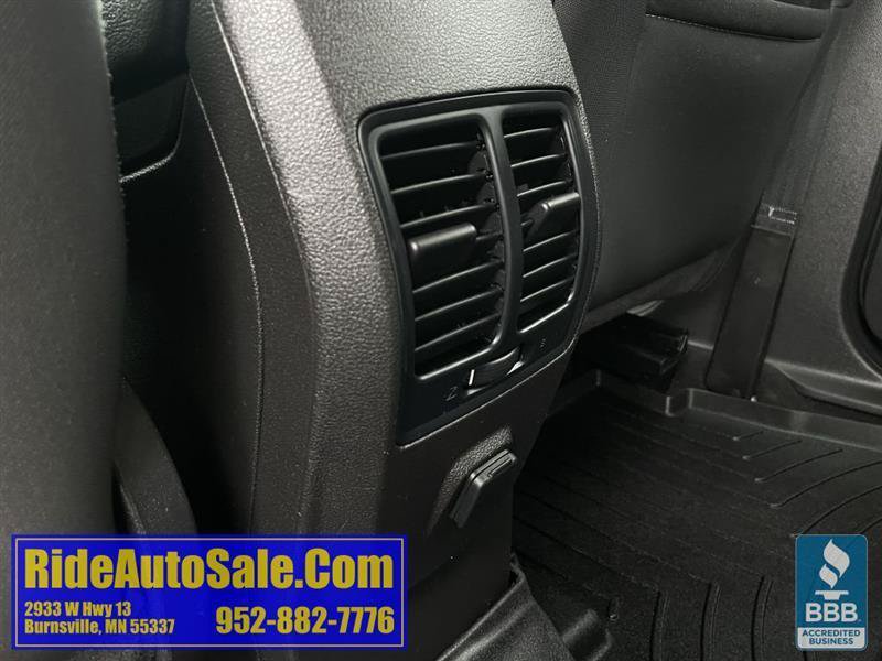 Used 2017 Ford Escape SE AWD/4WD image 38