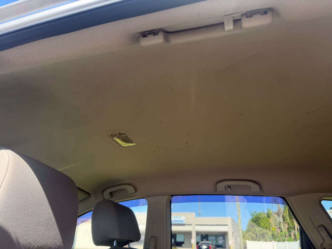 Used 2011 Nissan Rogue SV FWD image 14