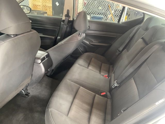 Used 2024 Nissan Altima 2.5 SV image 27