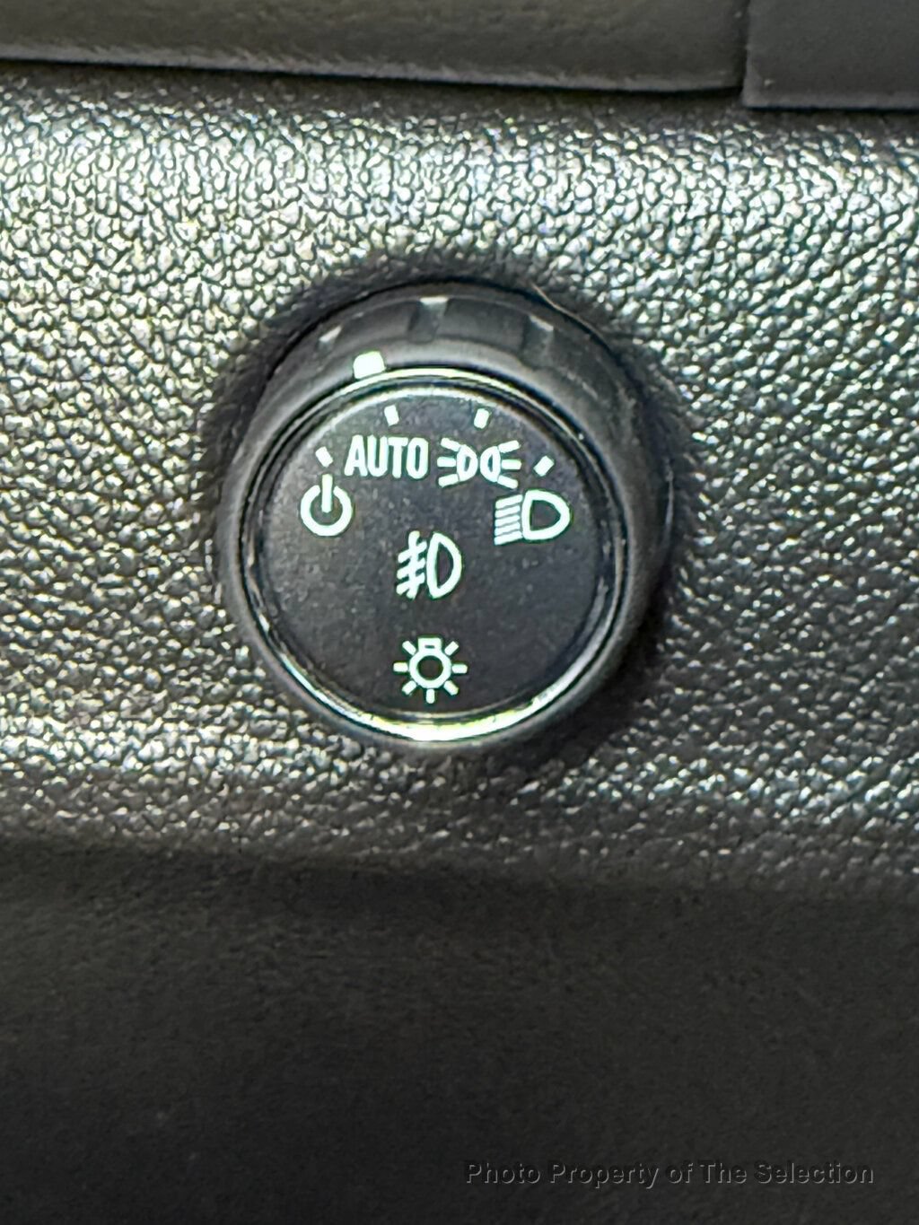 Used 2015 GMC Canyon SLE w/ All-Terrain Package AWD/4WD image 32