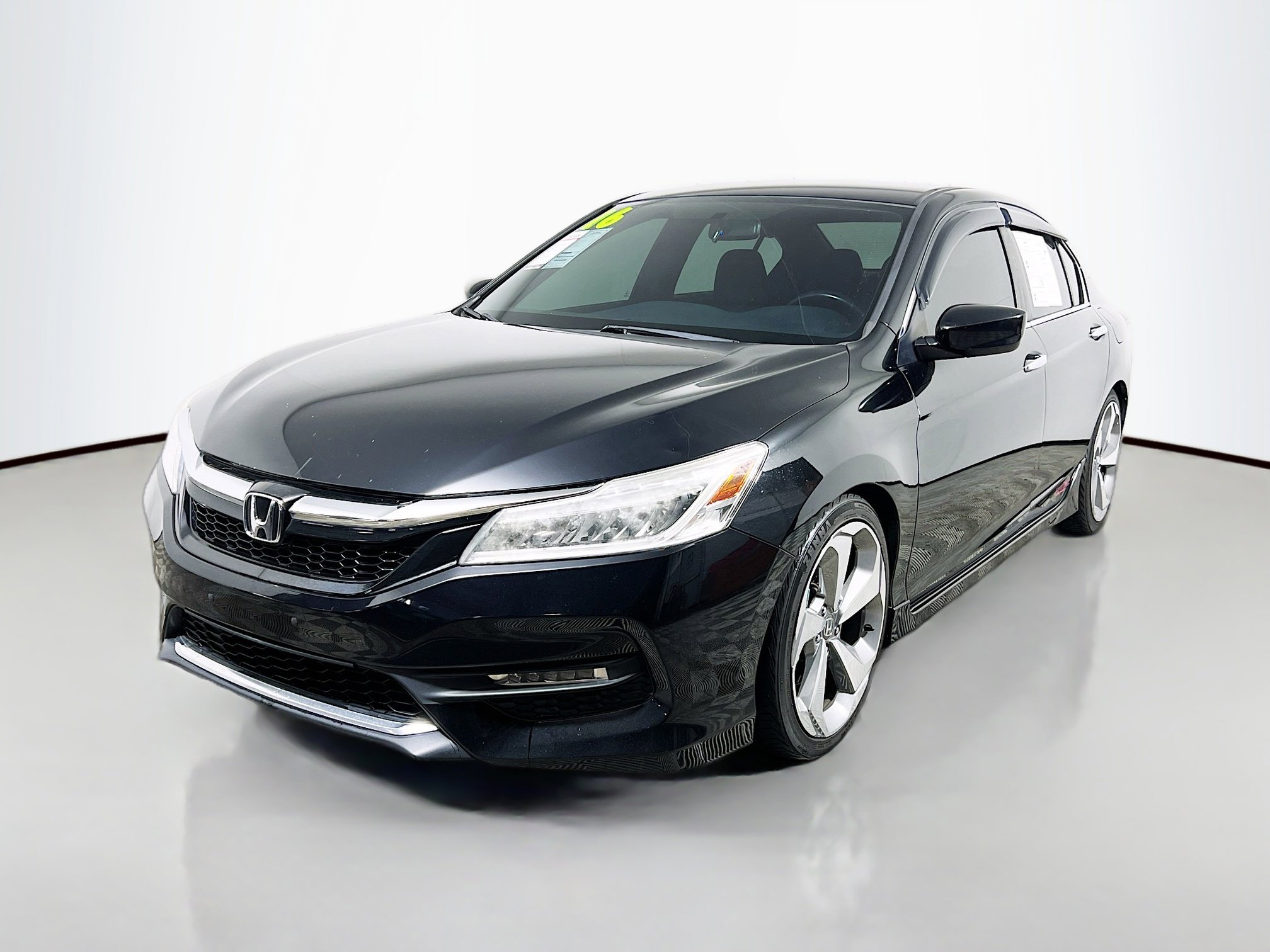 Used 2016 Honda Accord Sport image 10