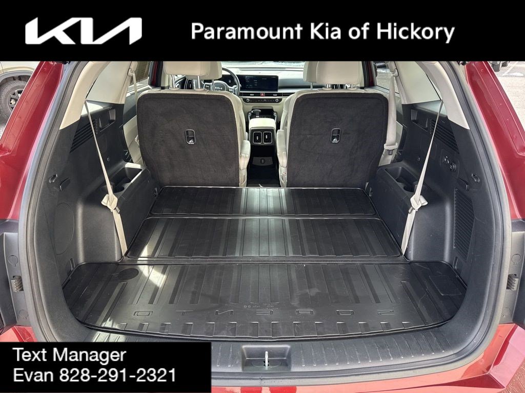 Used 2024 Kia Sorento EX w/ Panoramic Sunroof Package image 15