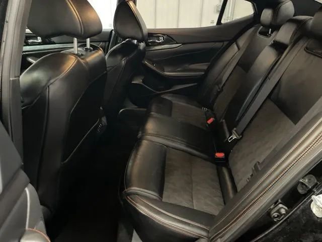 Used 2023 Nissan Maxima SR image 10