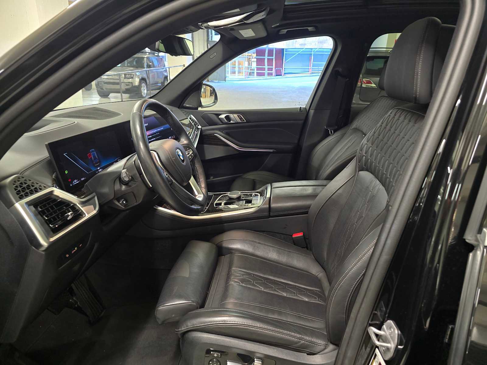 Used 2025 BMW X5 xDrive50e image 24