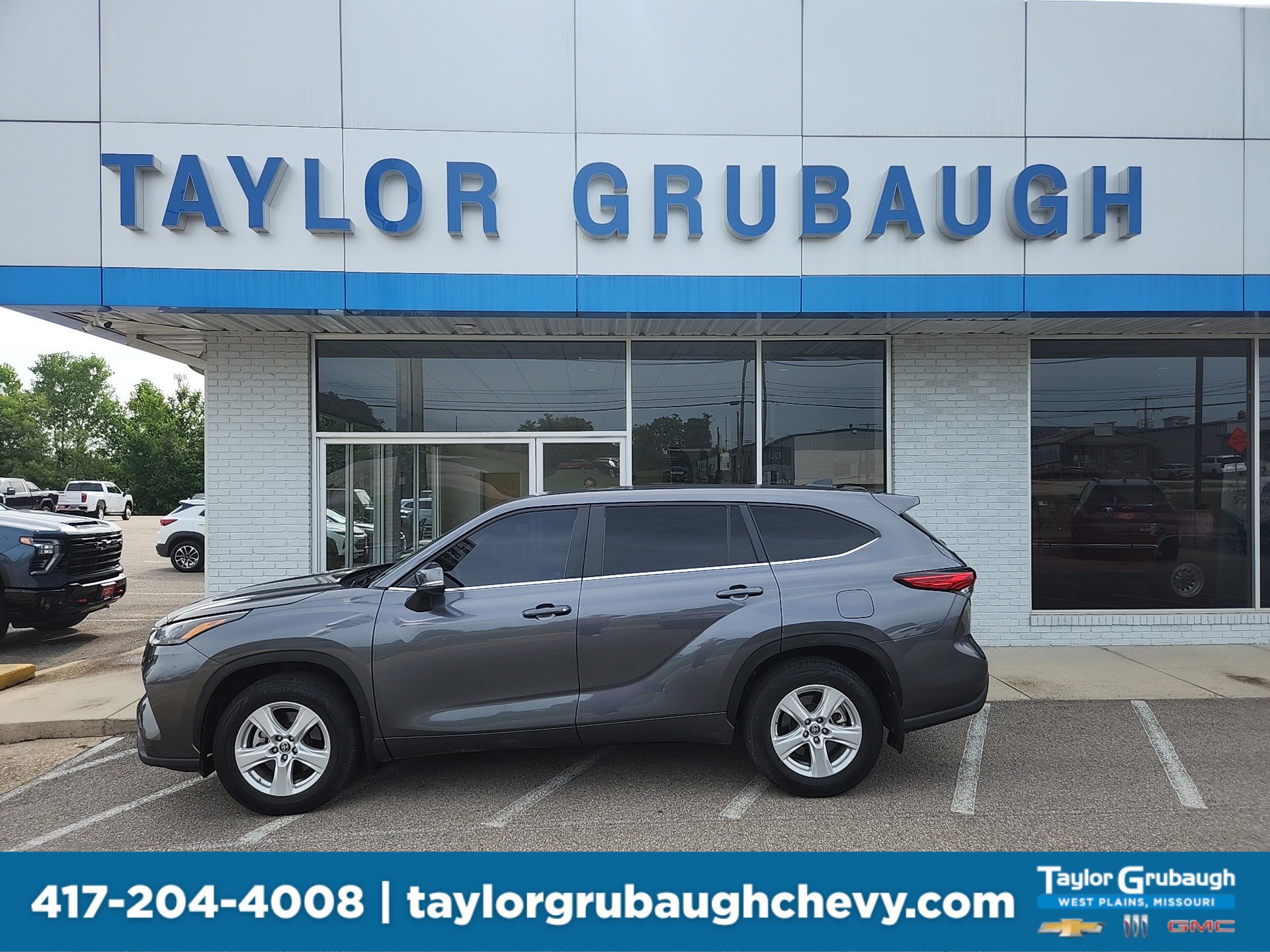 Used 2023 Toyota Highlander AWD