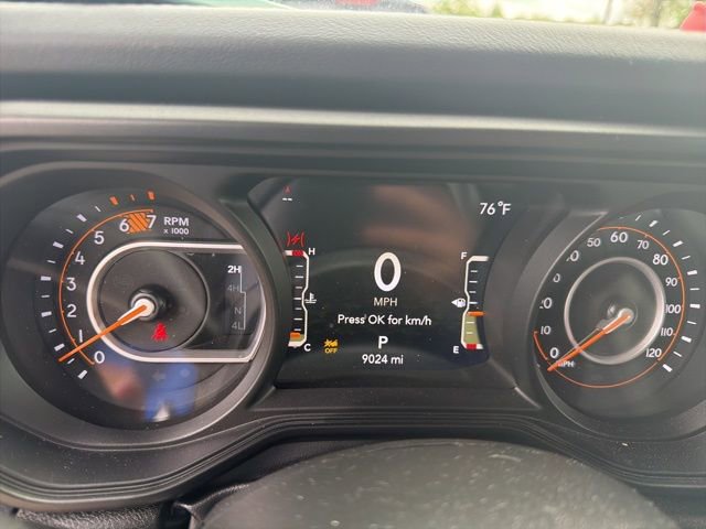 Used 2024 Jeep Wrangler Sahara AWD/4WD image 7