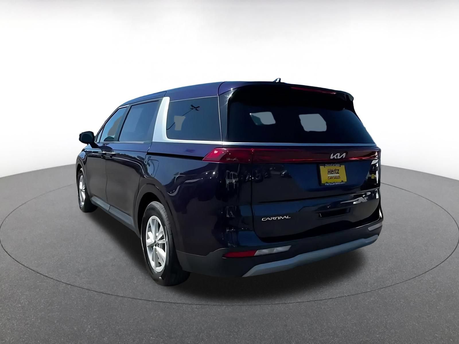 Used 2023 Kia Carnival LX FWD image 10