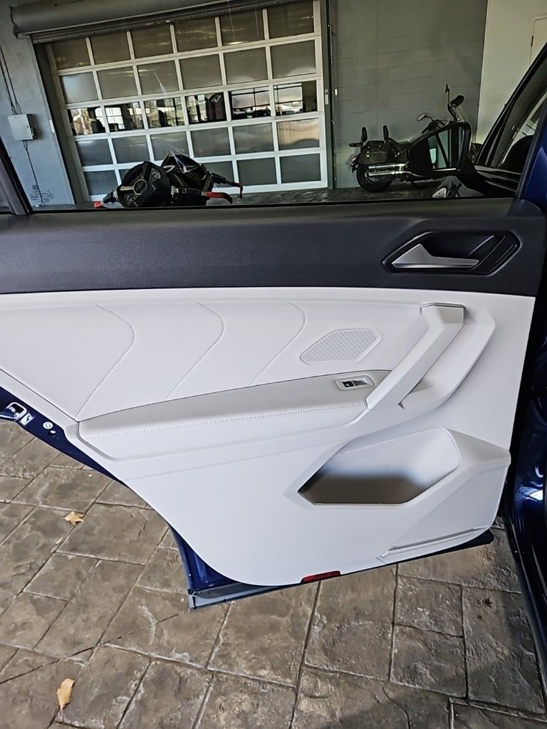 Certified 2024 Volkswagen Tiguan SE w/ Panoramic Sunroof Package image 21