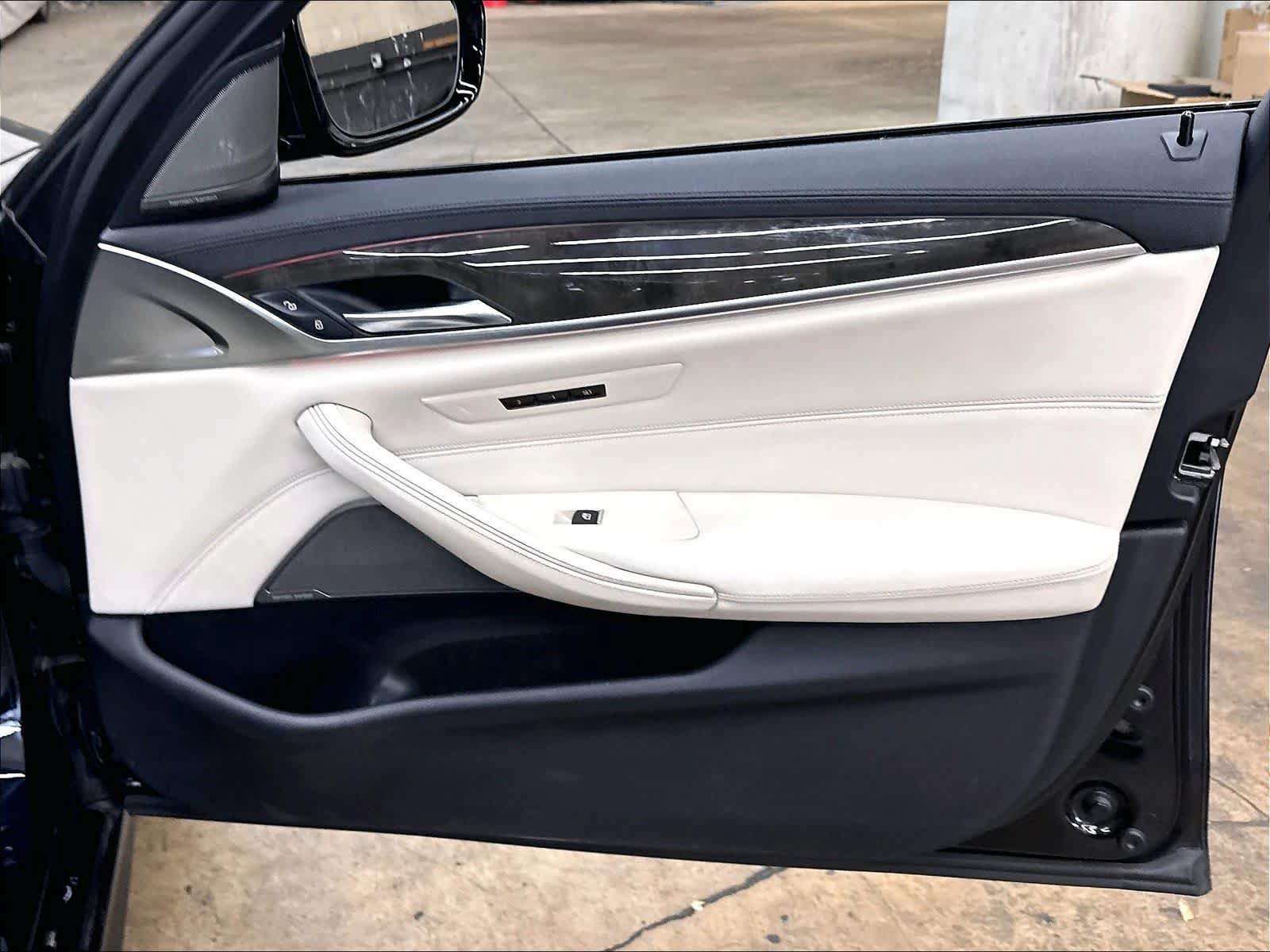 Used 2017 BMW 540i RWD image 26