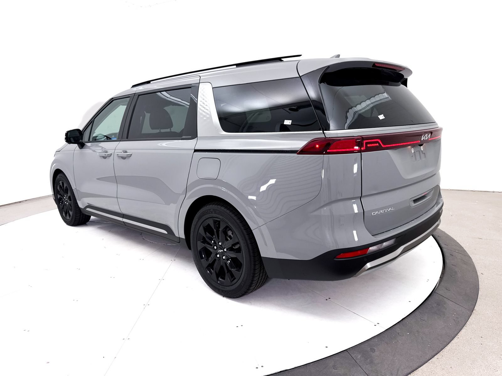 Certified 2024 Kia Carnival SX Prestige FWD image 18