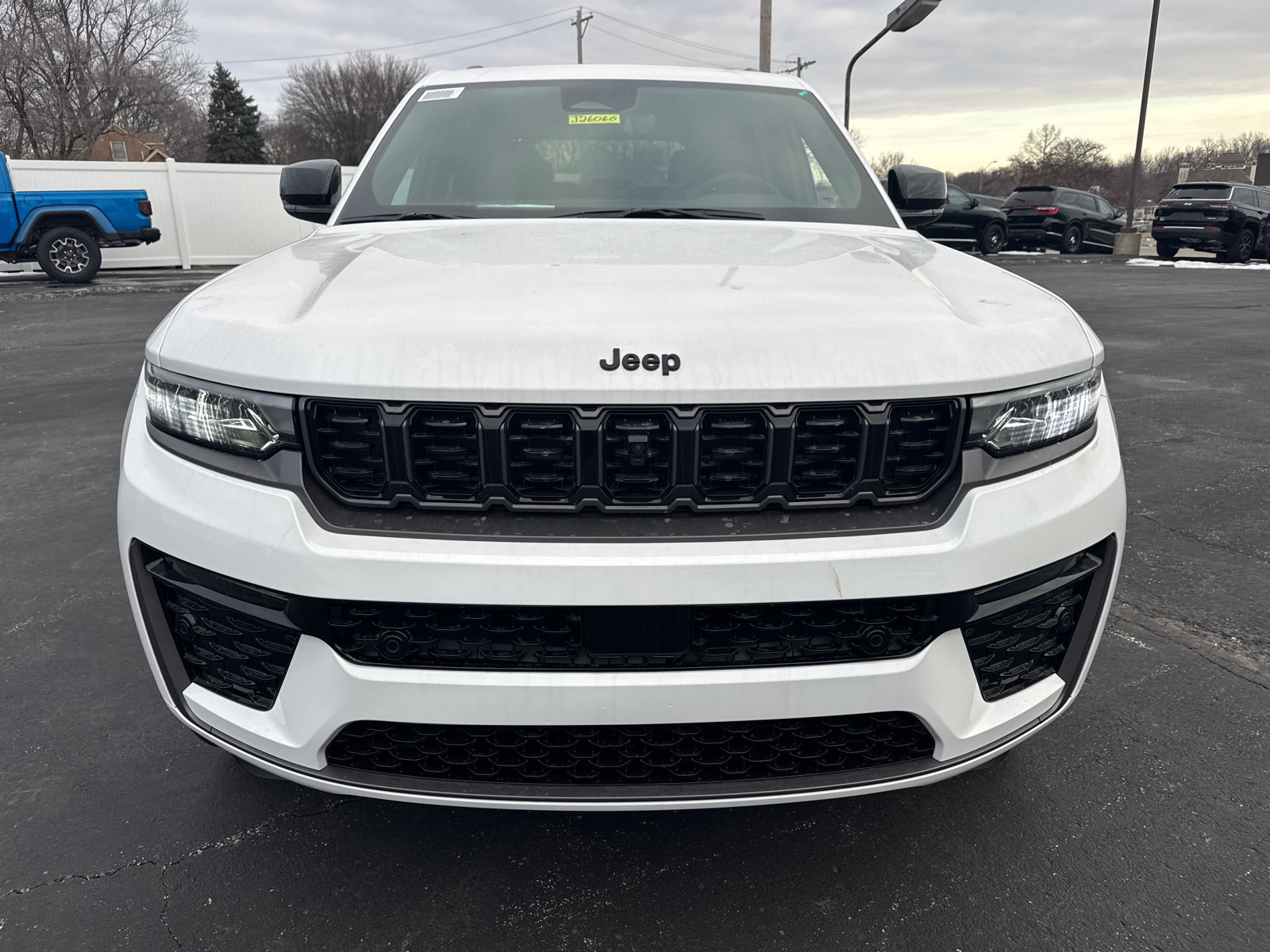 New 2026 Jeep Grand Cherokee Limited AWD/4WD image 2