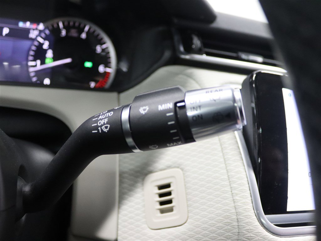 Used 2021 Land Rover Range Rover Velar S AWD/4WD image 35