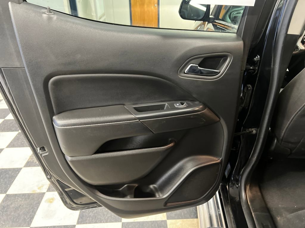 Used 2019 GMC Canyon SLE image 39