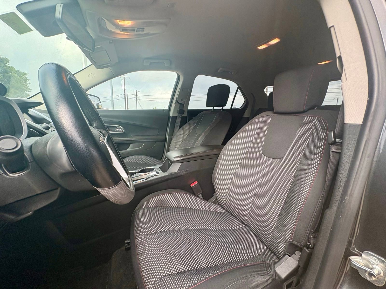 Used 2017 Chevrolet Equinox LT w/ Convenience Package FWD image 13
