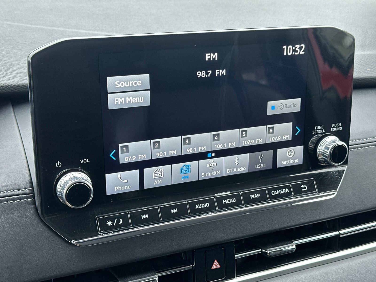 Used 2024 Mitsubishi Outlander SE Black Edition image 18