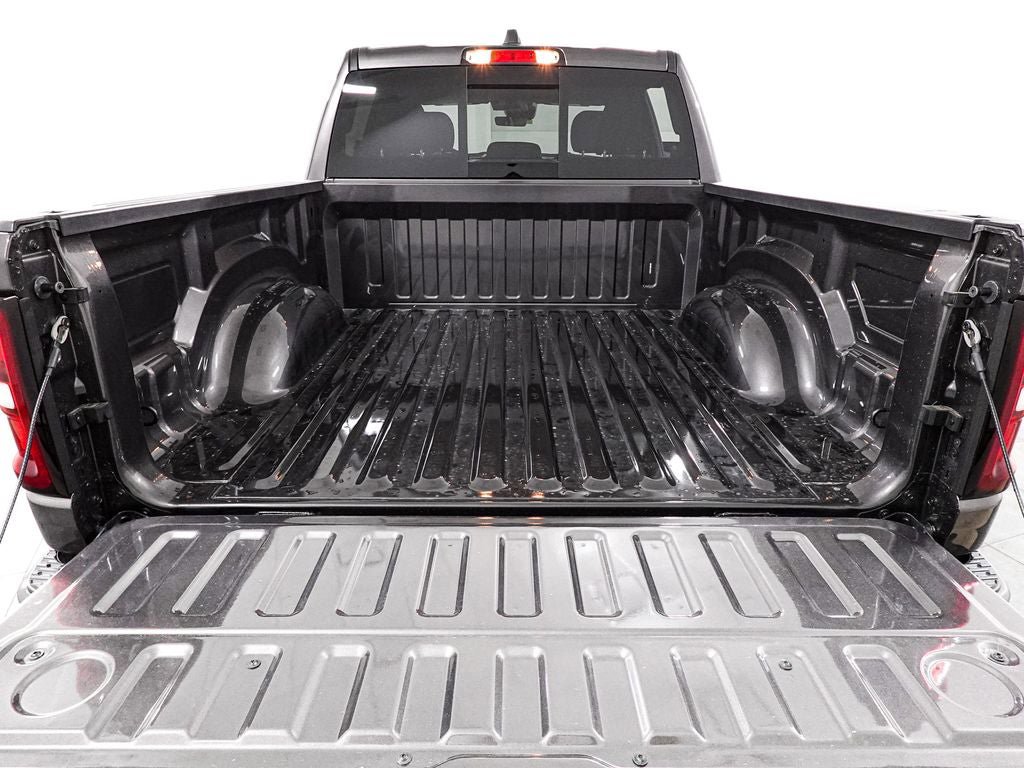 New 2026 RAM 1500 Express AWD/4WD image 24
