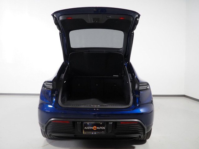 Used 2024 Porsche Macan 4 Electric image 59