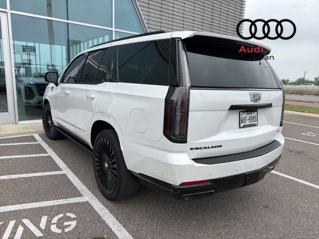 Used 2025 Cadillac Escalade Sport Platinum w/ LPO, ONYX Package AWD/4WD image 3