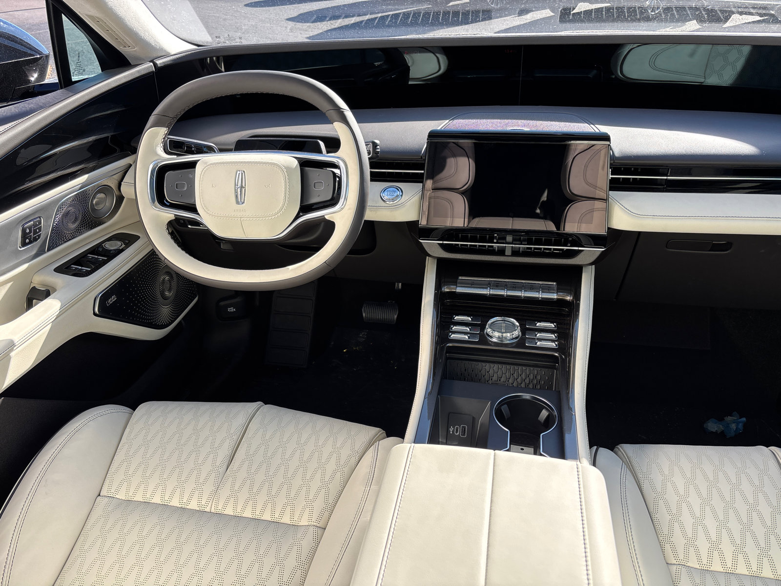 New 2026 Lincoln Nautilus Black Label w/ Jet Appearance Package image 32