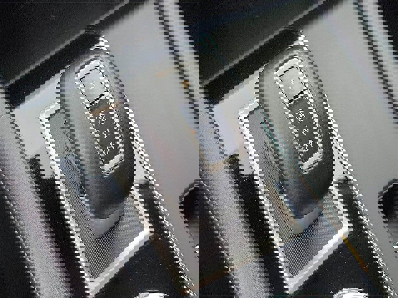 Used 2024 Mitsubishi Outlander SE image 28