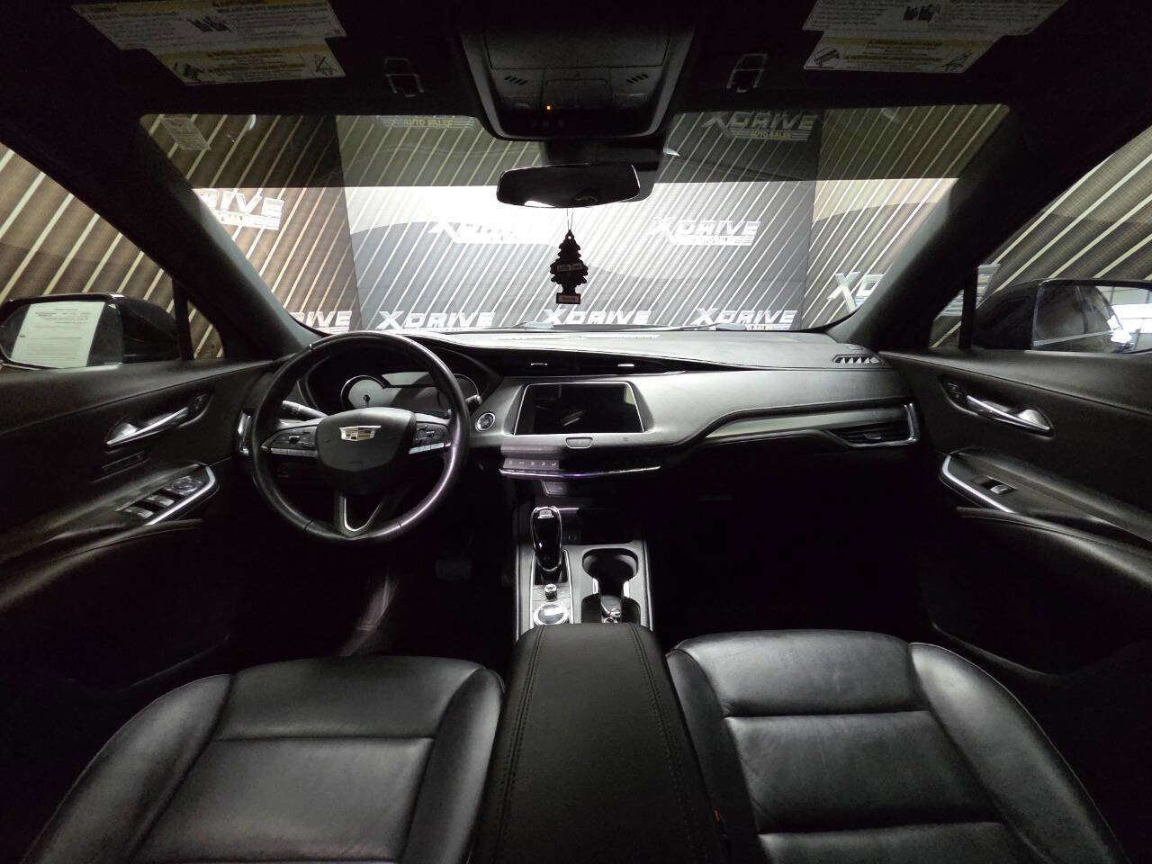 Used 2020 Cadillac XT4 Premium Luxury image 27