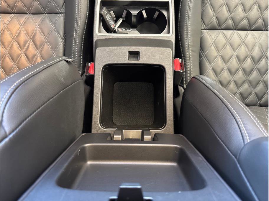 Used 2023 Mitsubishi Outlander SEL image 21