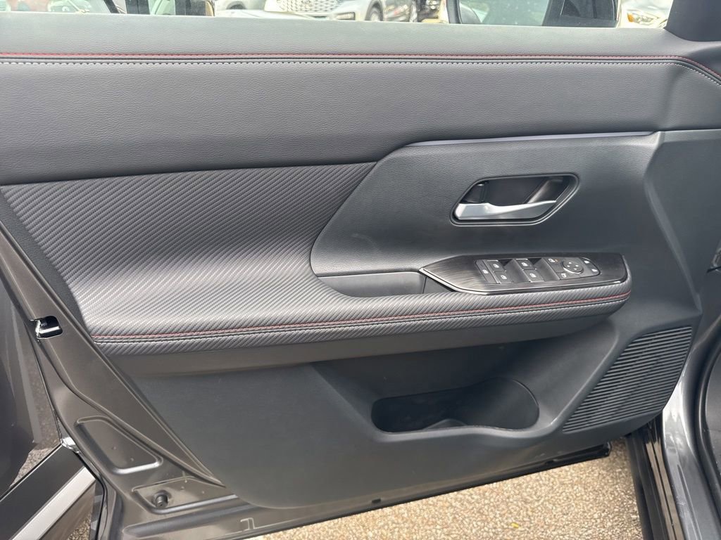 New 2026 Nissan Kicks SR w/ Cold Weather Package image 16