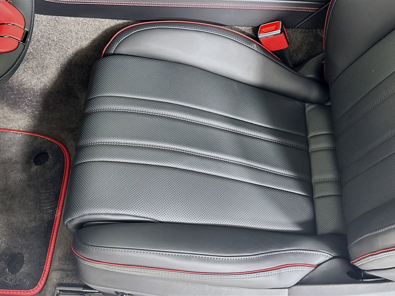 Used 2025 Bentley Continental GT image 18