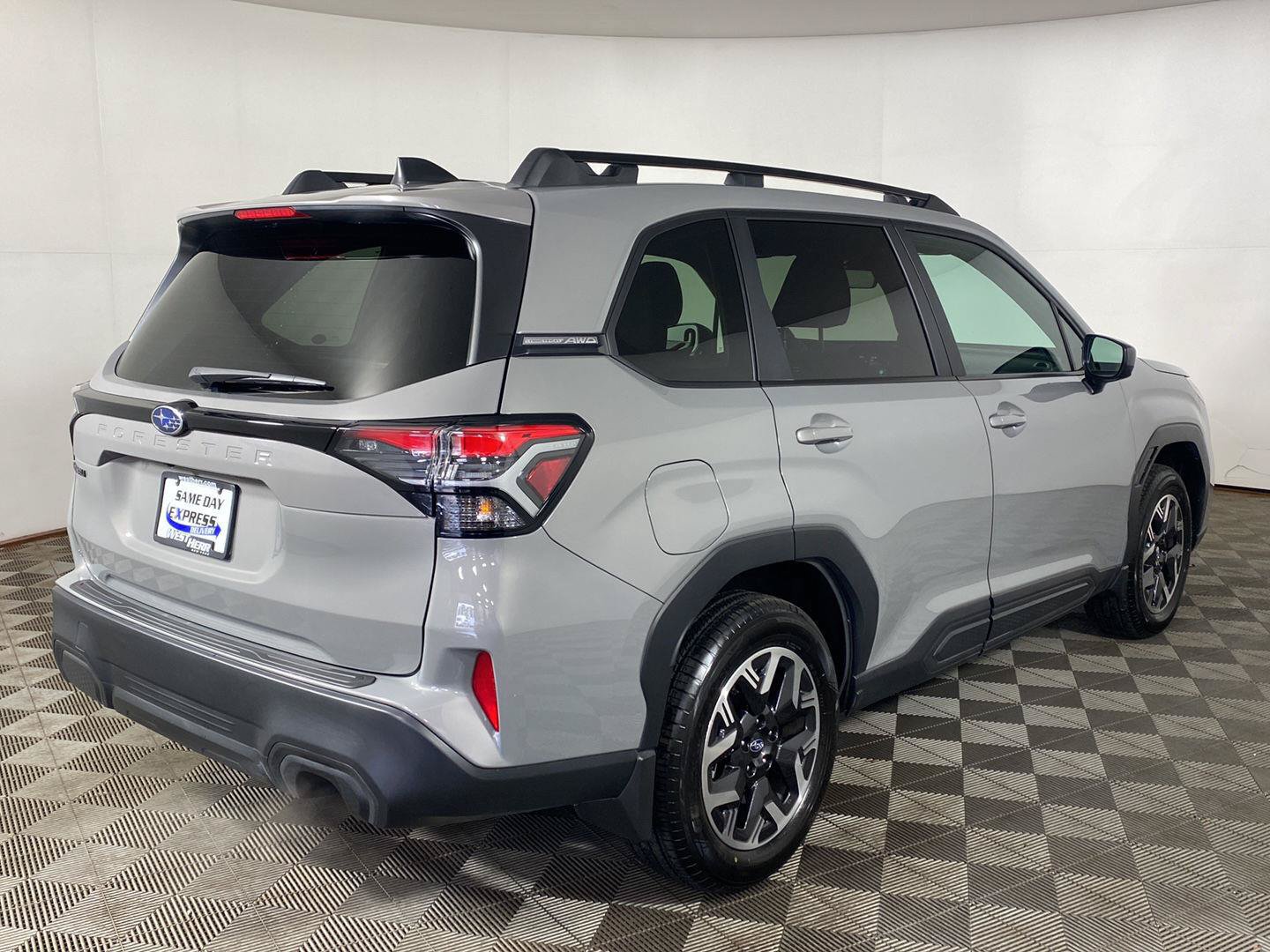 Used 2026 Subaru Forester Premium AWD/4WD image 5