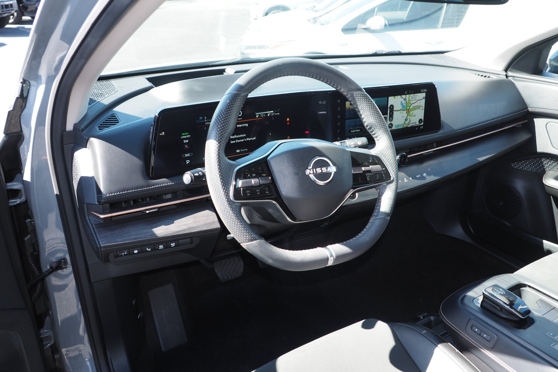 Used 2024 Nissan Ariya FWD image 12