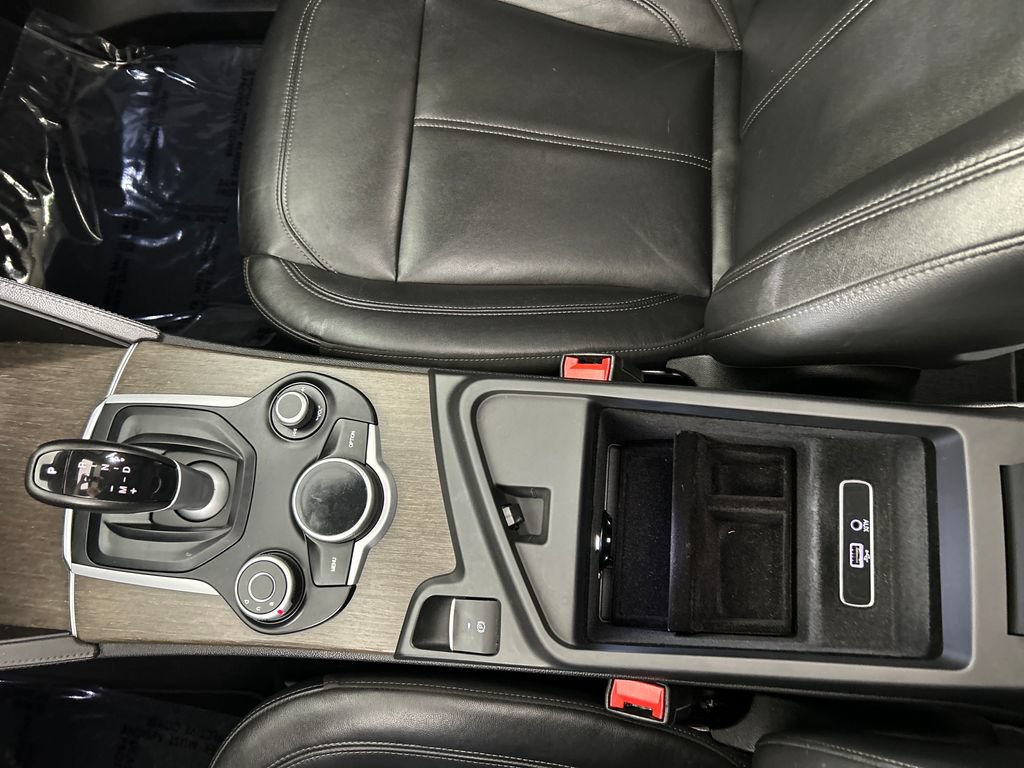Used 2018 Alfa Romeo Stelvio Ti AWD/4WD image 15