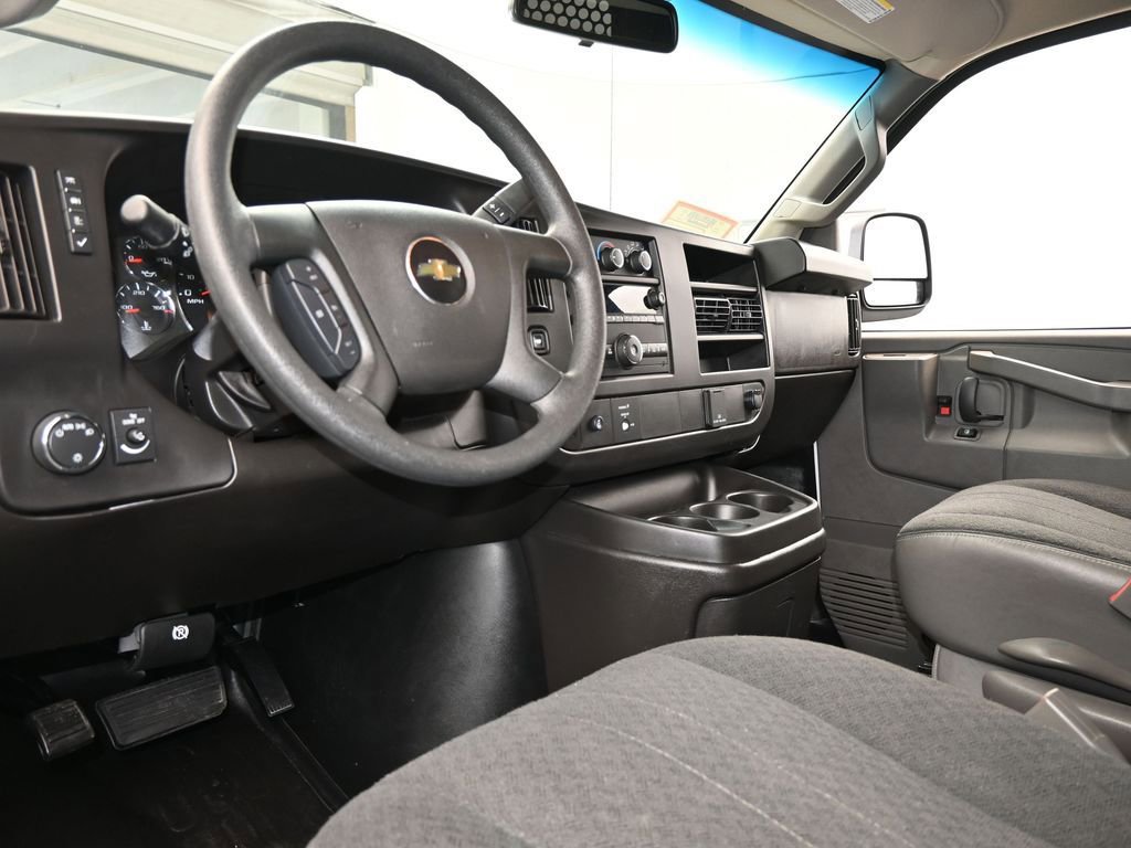 Used 2024 Chevrolet Express 2500 w/ Driver Convenience Package image 12