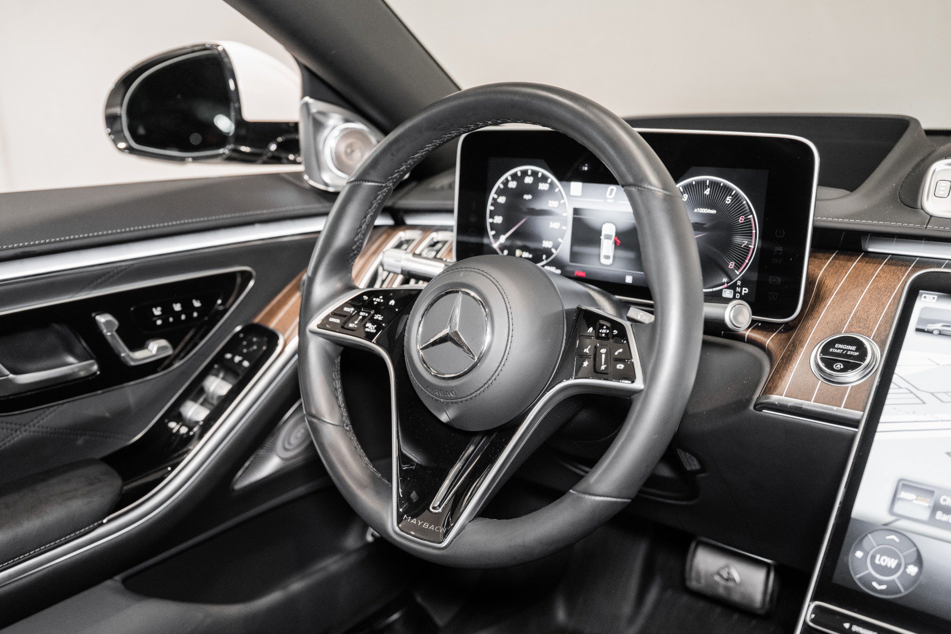 Used 2023 Mercedes-Benz Maybach S 680 4MATIC image 38