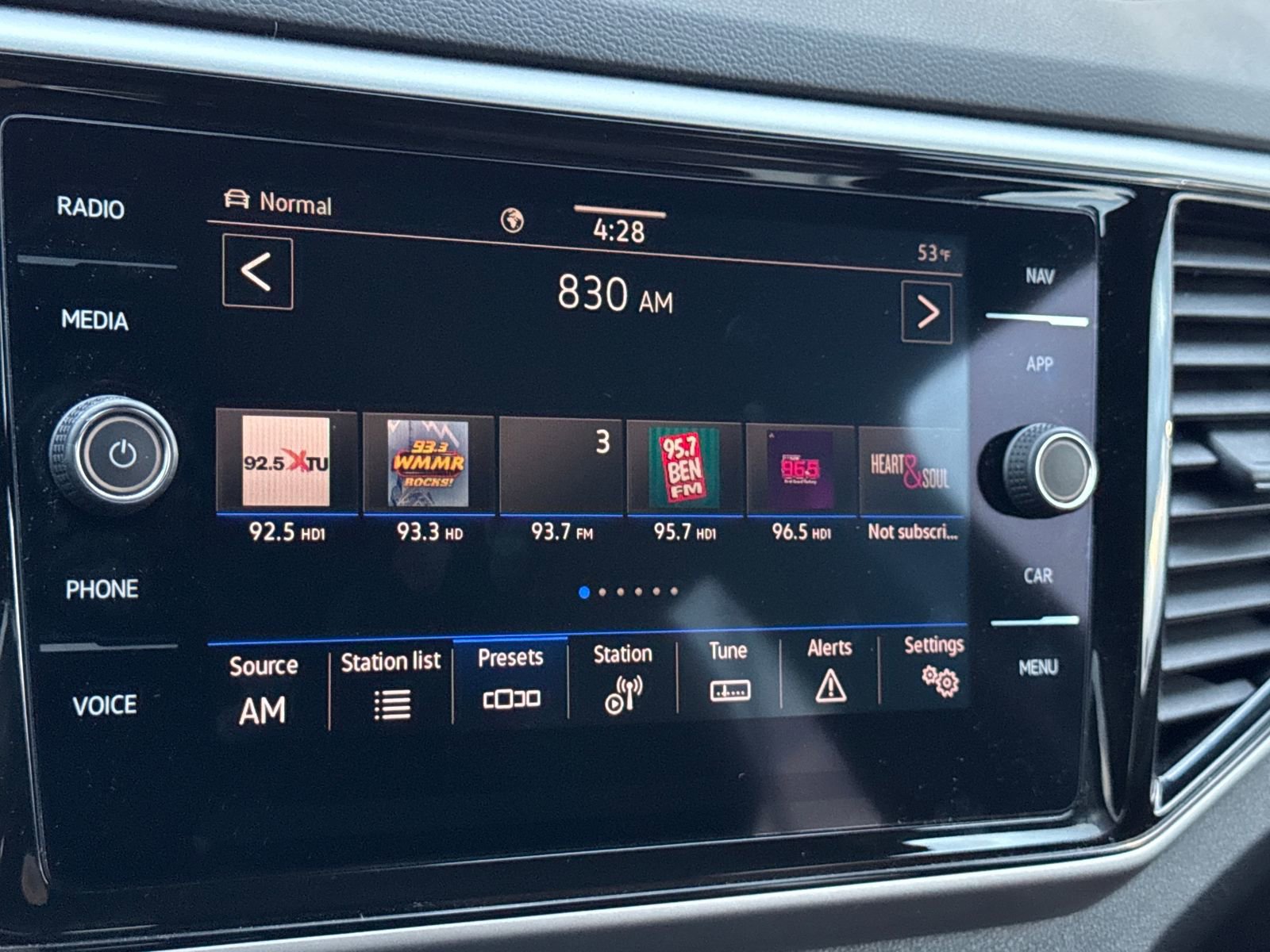 Certified 2023 Volkswagen Atlas Cross Sport SEL Premium R-Line image 19