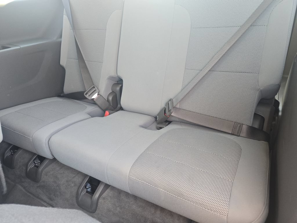 Used 2019 Chevrolet Traverse LT FWD image 31