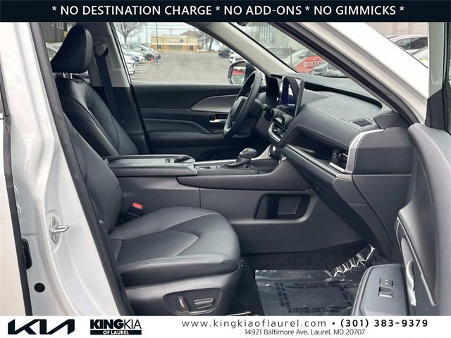 Used 2024 Toyota Grand Highlander XLE image 16