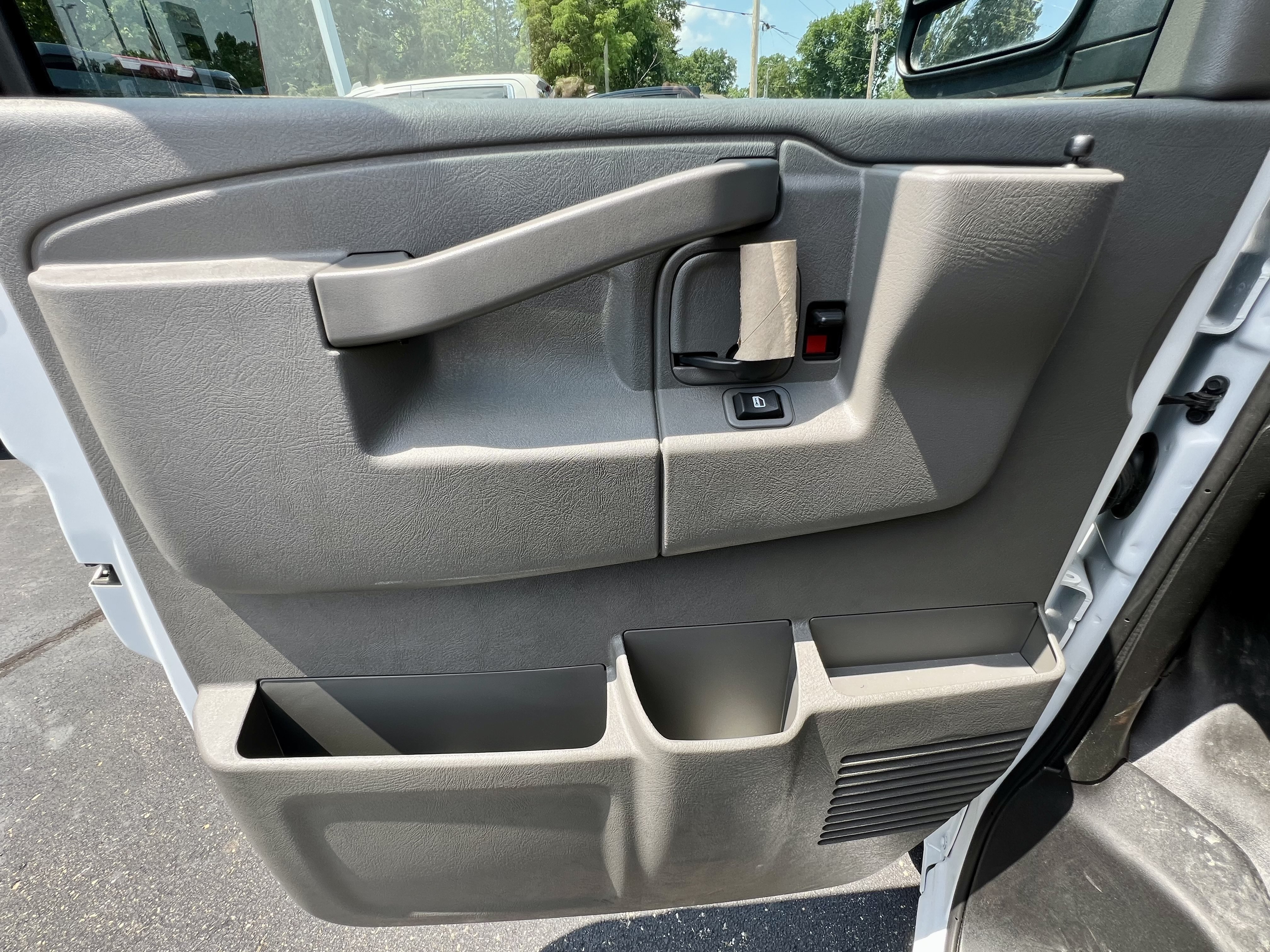 New 2026 GMC Savana 2500 Extended w/ Enhanced Convenience Package RWD image 7