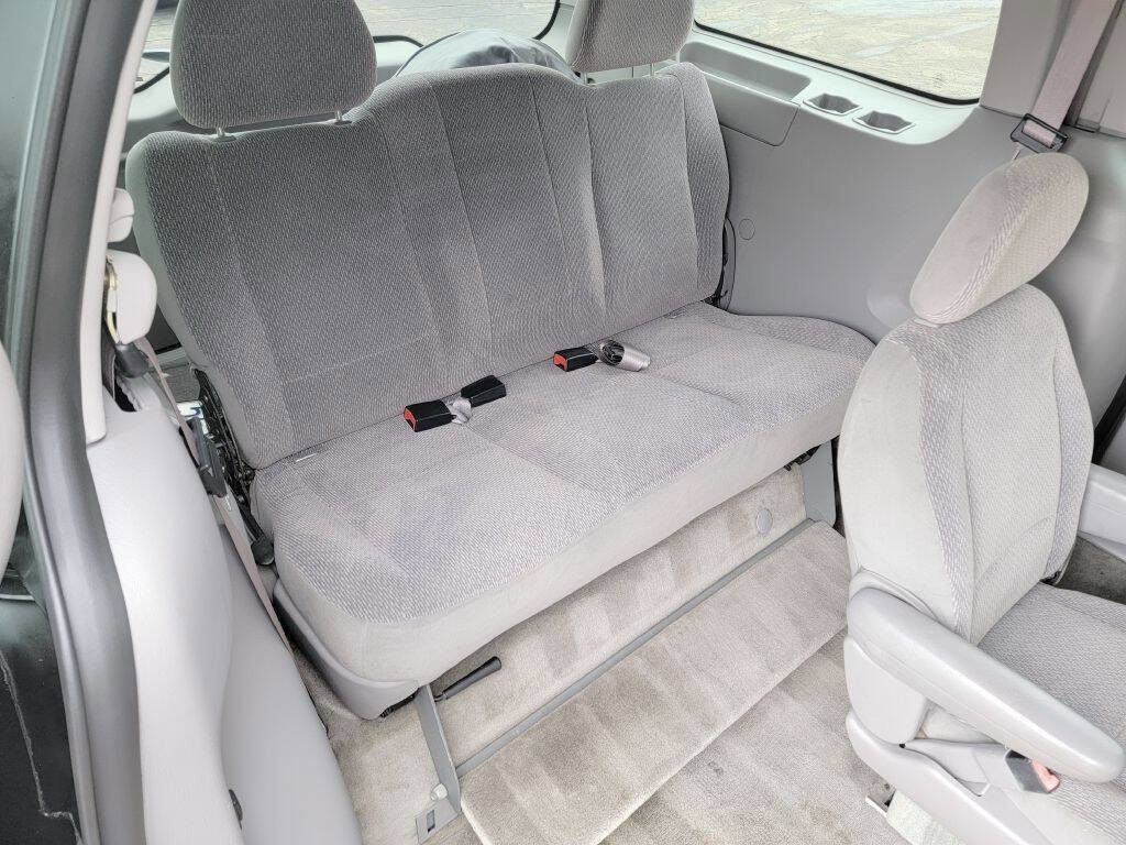 Used 2003 Ford Windstar SE image 33