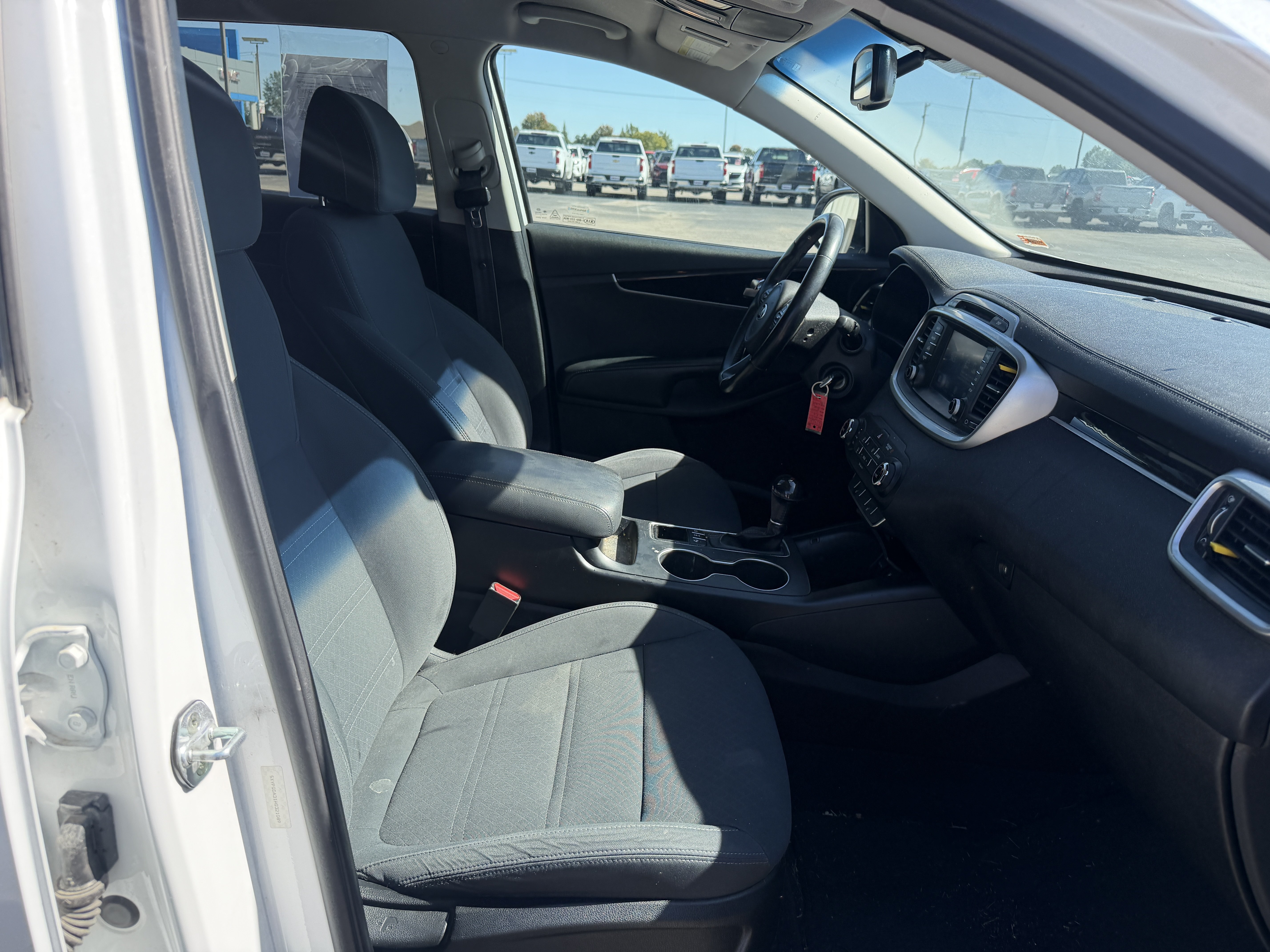 Used 2017 Kia Sorento AWD w/ LX Convenience Package image 11