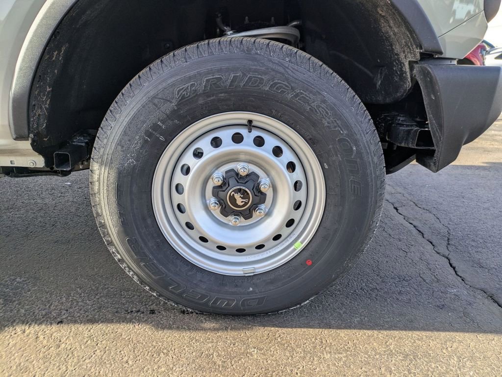 New 2025 Ford Bronco 4-Door image 15