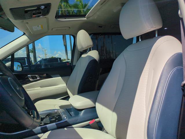 Used 2025 Kia Carnival SX Prestige image 61