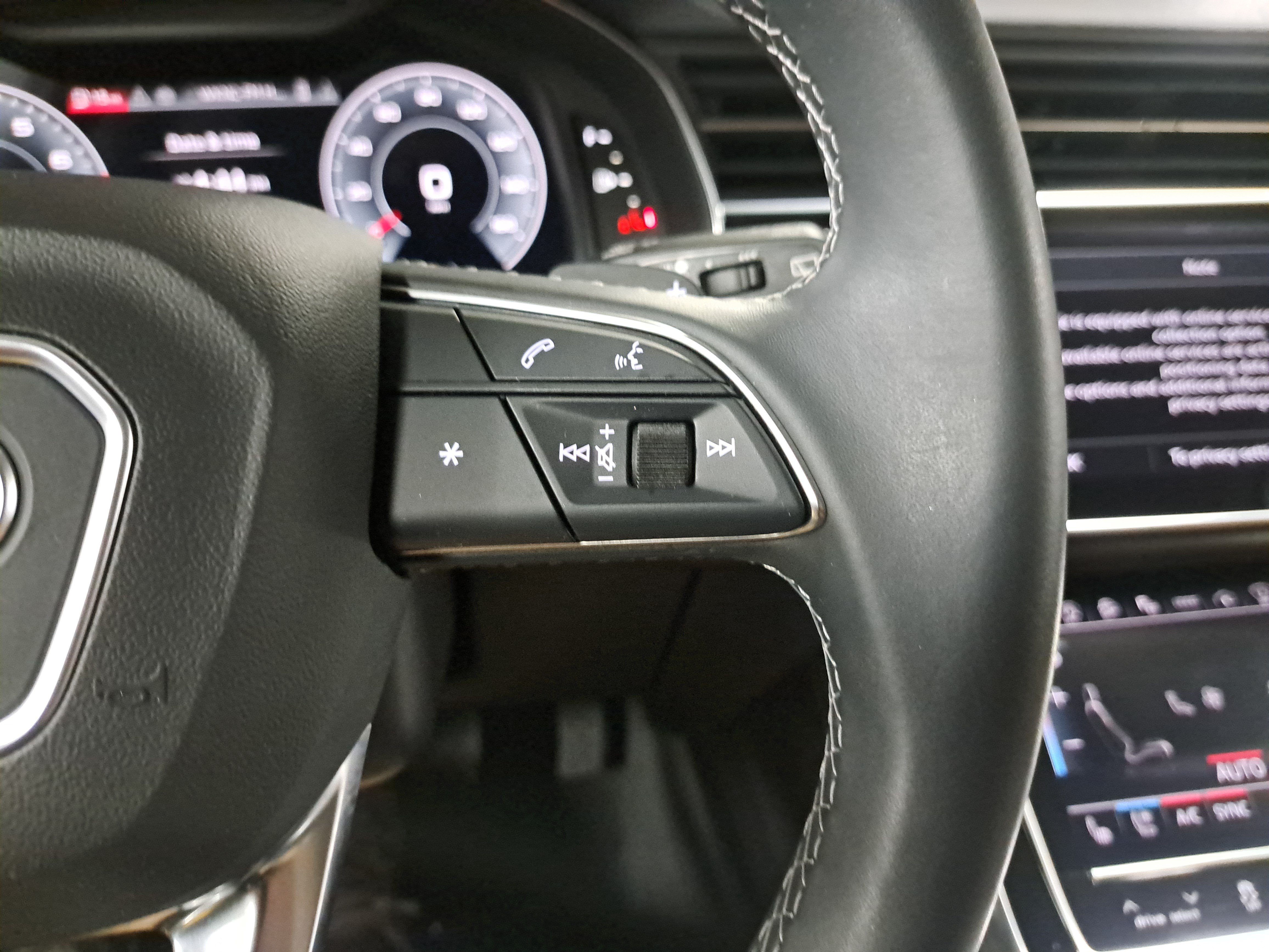 Used 2025 Audi Q7 3.0T Prestige AWD/4WD image 18
