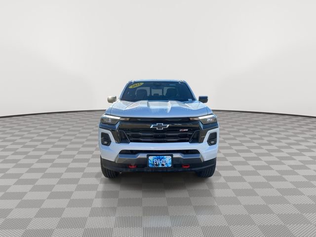 Used 2025 Chevrolet Colorado Z71 w/ Technology Package image 3